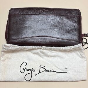 Brown Leather Giorgio Bernini w/bag